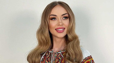 Моє серце обрало тебе: Валевська привітала коханого з днем народження і попозувала з ним у кошлатих шапчинах