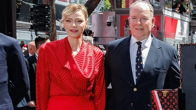 Ефектний червоний та розкішний білий: княгиня Монако продемонструвала два образи на Формулі-1. Фото