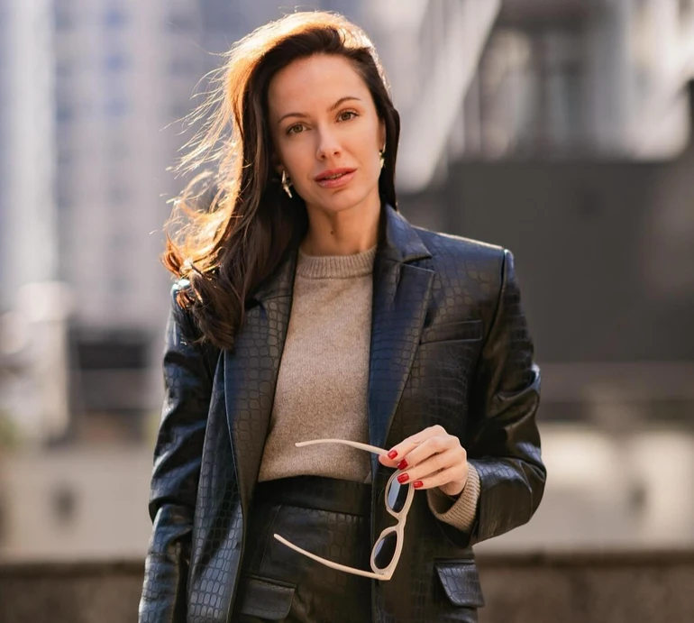 Дуже складна тема: ексдружина Остапчука відповіла, чи піде служити, якщо жінок мобілізують