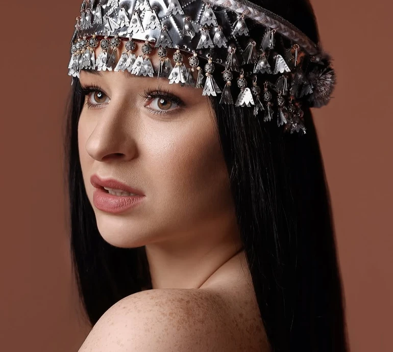 Завжди мало, хочеться більше: FIЇNKA відверто про те, скільки заробляє, чим займається її чоловік і що хоче показати на Євробаченні