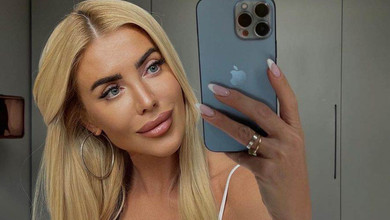 Оголена Крук у ковдрі показала свій настрій у кольорі та ч/б