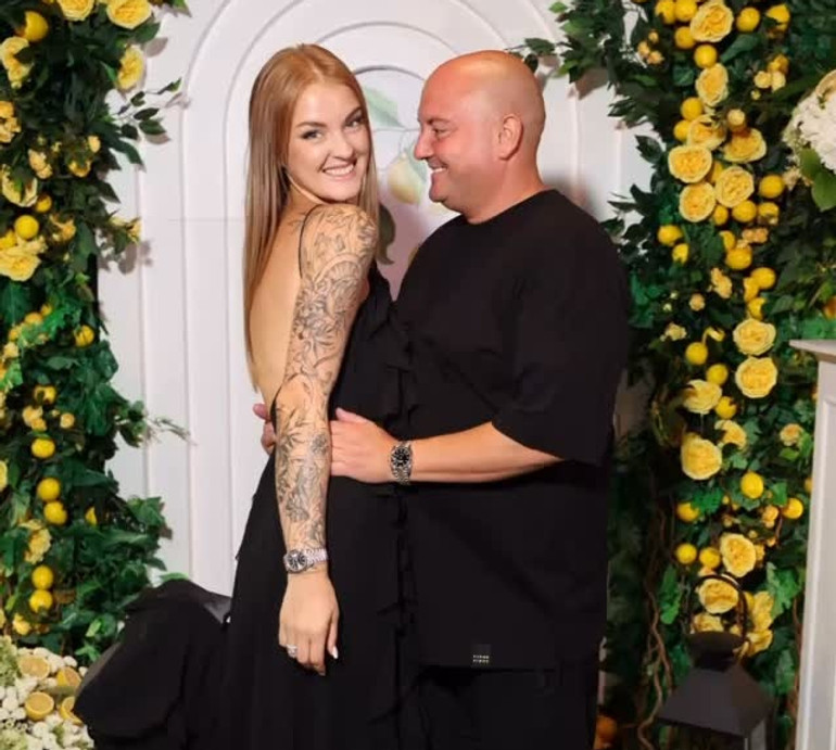 Кайфонула від цього: комік Ткач розкрив секрет разючого схуднення своєї дружини