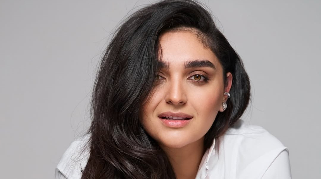 Код України, перенесений в тканину: Гасанова представила парадні костюми для національної збірної Федерації біатлону. Фото, відео