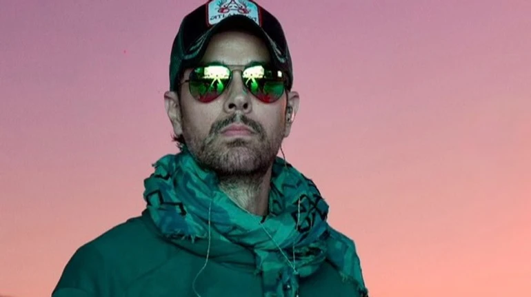 Іглесіас замилував розвагами з 3-місячним синочком. Відео