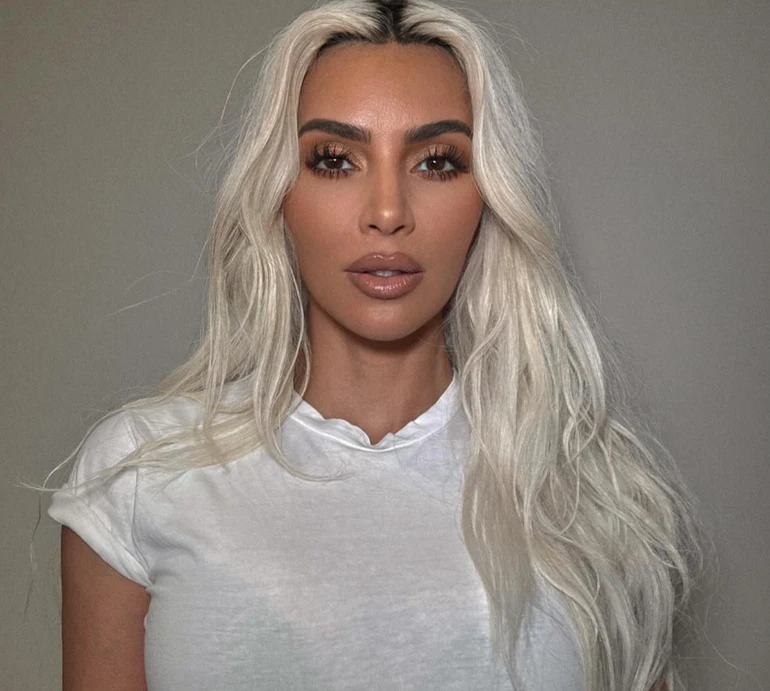 Кардашян у танці з менеджером Спірз вразила небезпечним трюком. Відео