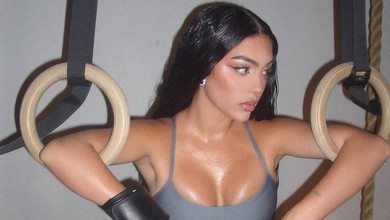 Наречена Роналду в лосинах і топі ефектно потримала гирю підборами. Фото