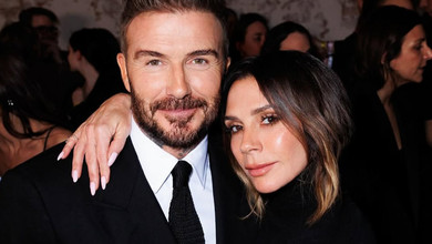 Веселковий торт, врожай картоплі та Девід у гіпсі: Бекхем показала, як вітала свекруху з днем народження