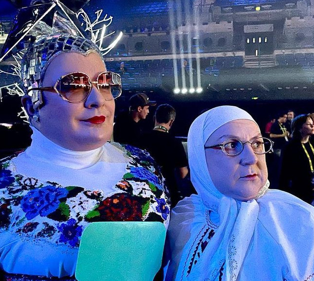 Тоді і зараз: Данилко показав маму Сердючки у дитинстві. Фото