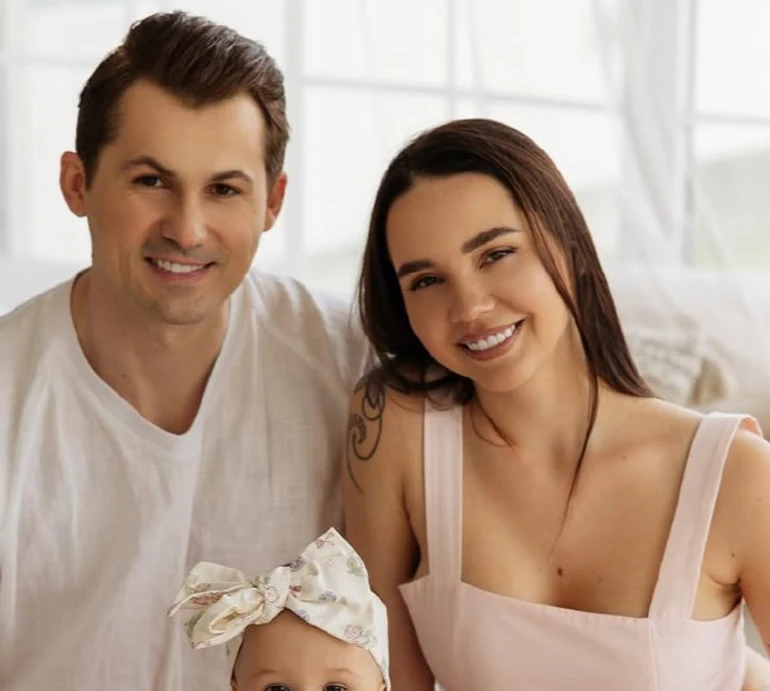 Між сльозами й сміхом: Кот і Татарінцева витримали баланс у спільній складній позі