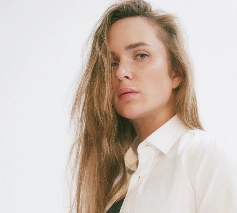 Світоліна у червоних лосинах потренувалася з вагою. ВІДЕО