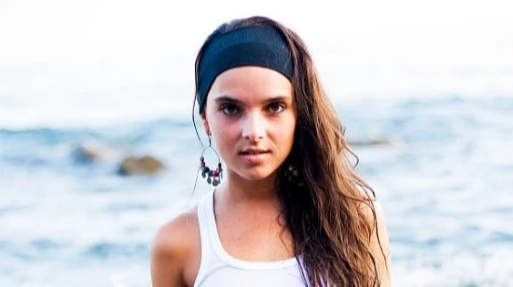 Балі vs Крим: Інна Мірошниченко на мокрих фото показала себе зараз і 20 років тому