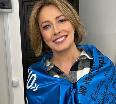 Повернення в 90-ті: Кравець здивувала неочікуваною зачіскою. Фото