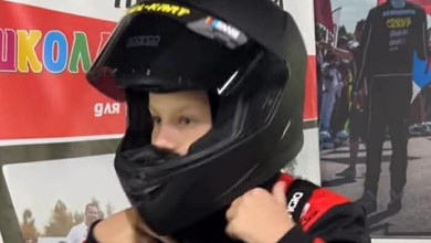 Горбунов похвалився 8-річним сином у шоломі перед змаганням з екстремального спорту