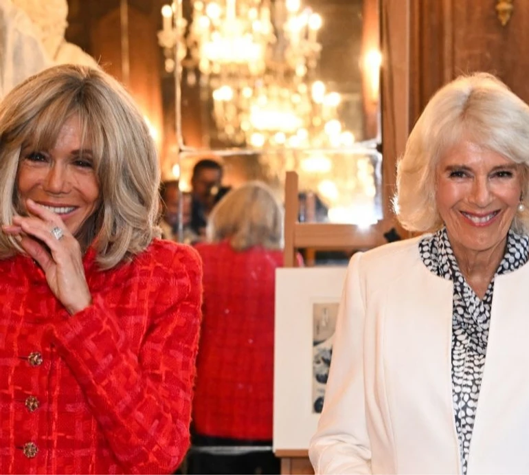 Тиша в бібліотеці! Епічний пчих у присутності королеви Камілли та Бріджит Макрон потрапив на кумедне ВІДЕО