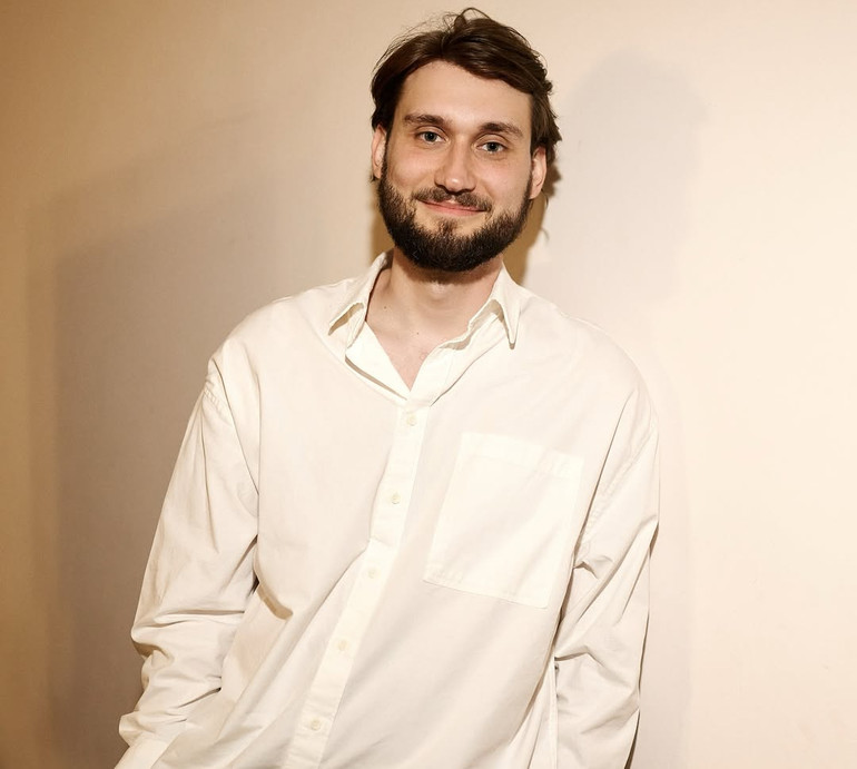 Без вульгарностей: Яценко з хору Гомін розповів про увагу шанувальниць та стосунки з дружиною і сином під впливом слави