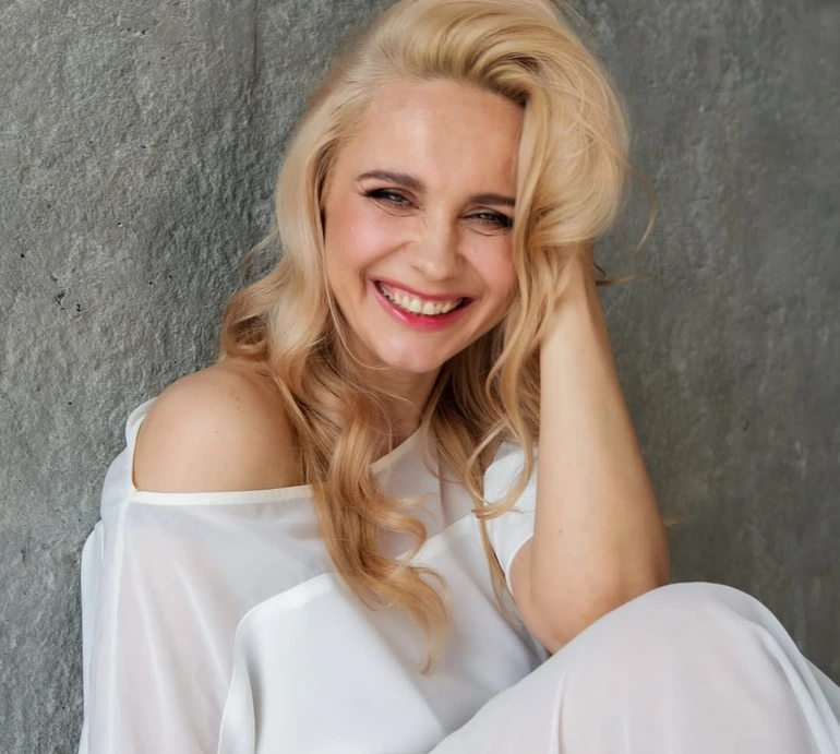 Гени не сховаєш: Ребрик насмішила кадрами з молодшею донею в туфлях на підборах