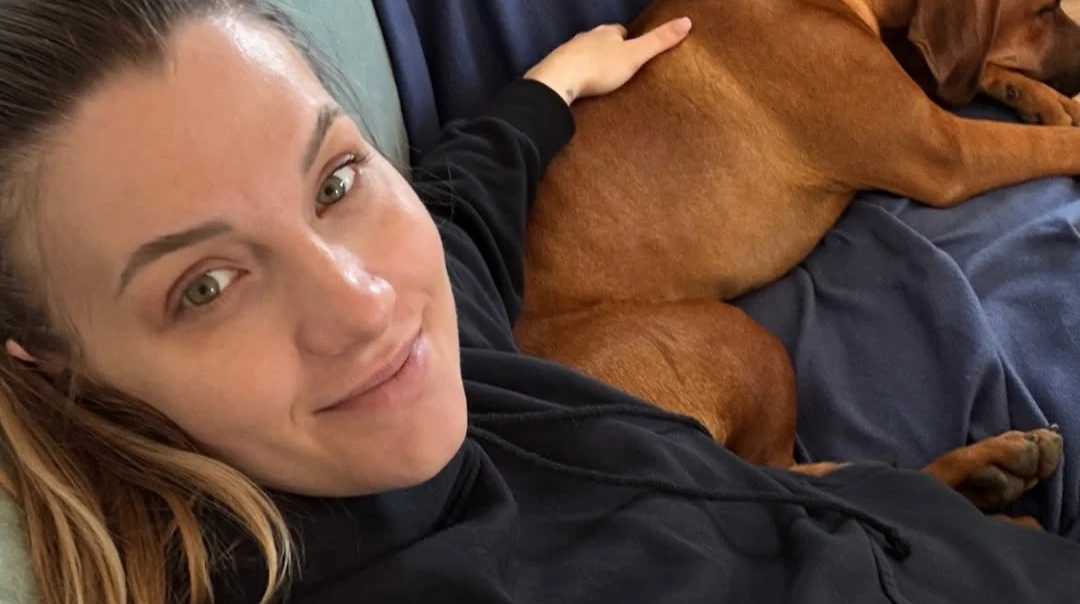 Ідеальне перезавантаження: вагітна Харлан потішилася поїздці у гори з коханим