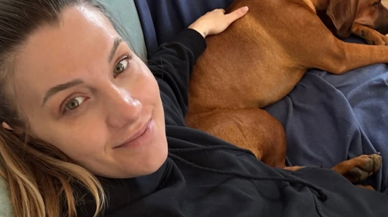 Ідеальне перезавантаження: вагітна Харлан потішилася поїздці у гори з коханим