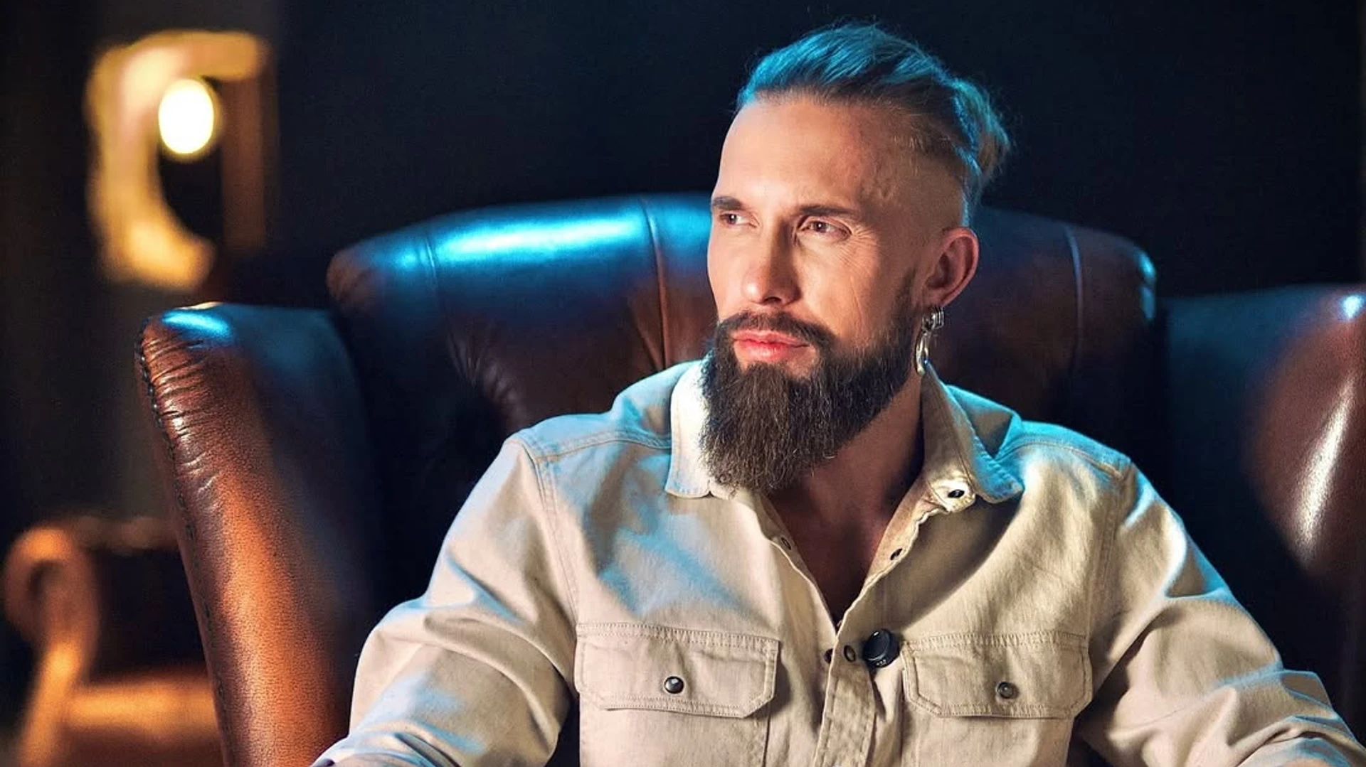 Кар'єра у стриптизі, два весілля і порятунок тварин: цікаві факти про зірку серіалу Слід Олексія Суровцева