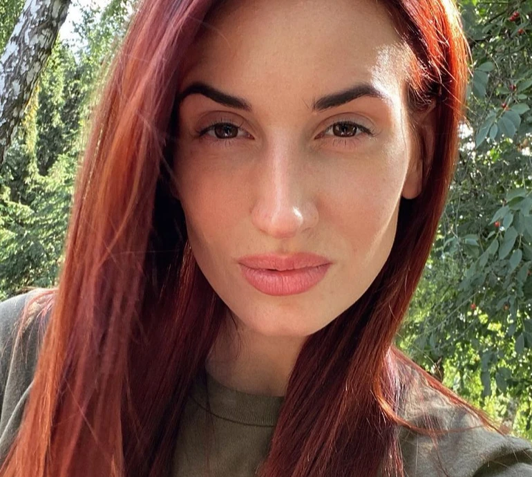 Задача не з простих: Емеральд розказала, як сходила на мамські бл*дки