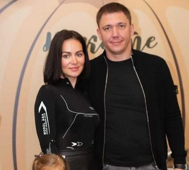 Мені не треба виставляти свій біль напоказ: дружина бізнесмена Валеуліна відреагувала на його зраду з Алхім
