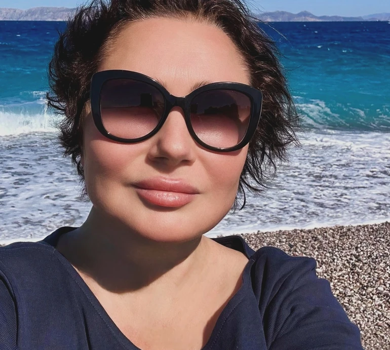 51-річна Мозгова в яскравих лосинах на велотренажері оголосила про новий етап у житті