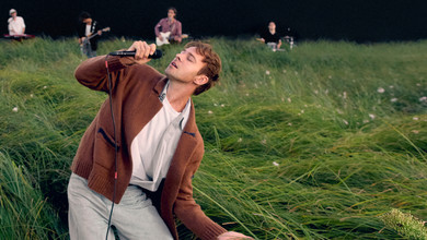 Душа мого тата дала мені знак: Барських презентував щемливий кліп - звернення до всіх, кого більше нема