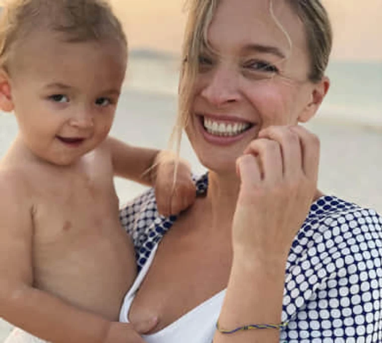 Фролова показала кумедні селфі з 2-річним сином і розказала, чому він не любить фотографуватися