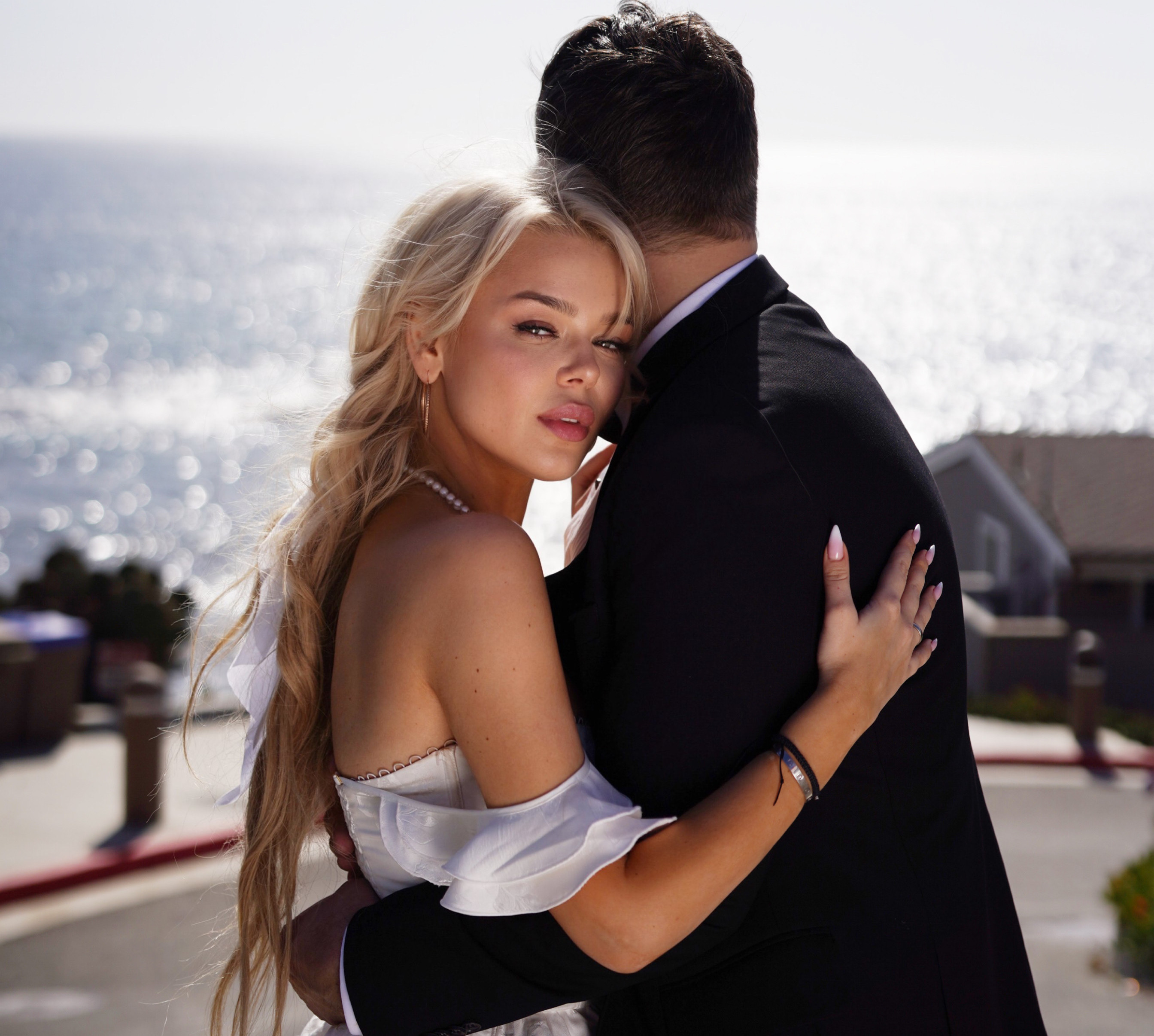 Гросу в новому кліпі вийшла заміж та заінтригувала коментарем про власне весілля