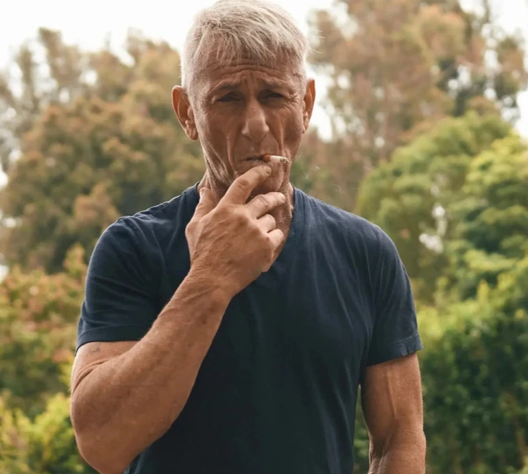 64-річного Пенна підловили за поцілунками з юною актрисою з Молдови. Фото