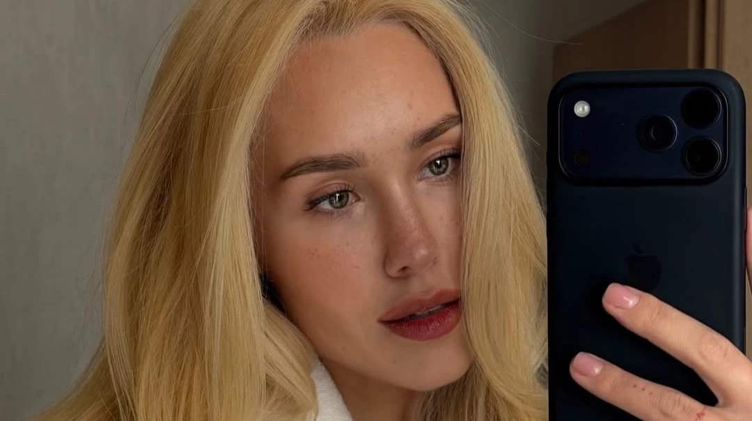 Не потрібно ставати зручнішою: Квіткова адресувала меседж підтримки дівчатам та показала себе малу