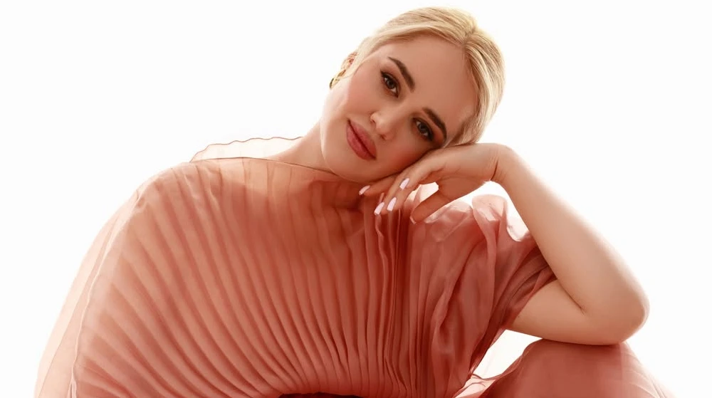 Солодка булочка: Бєлєнь показалася з новонародженою донечкою та розповіла, на кого вона схожа