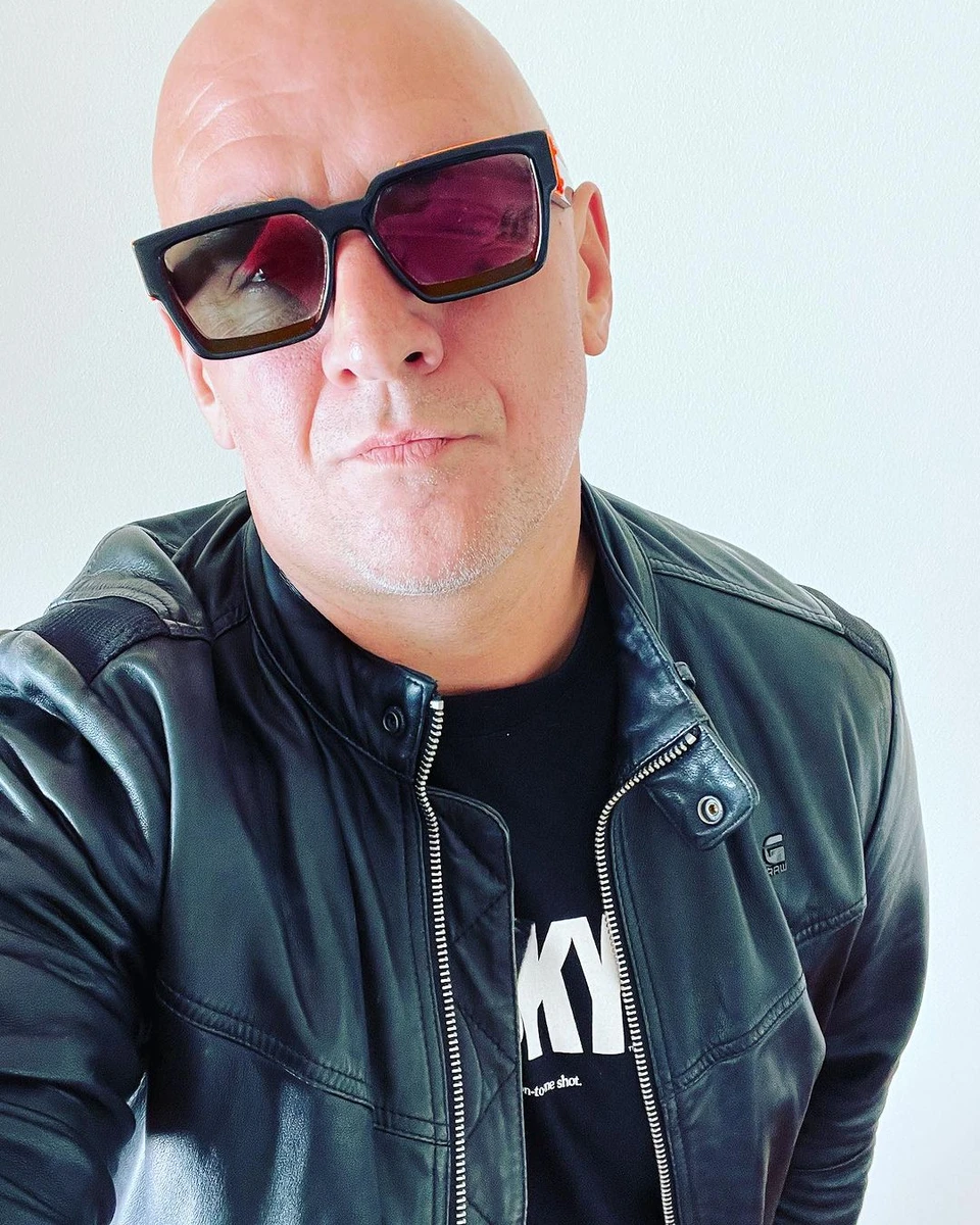 До речі, цього року Потап встиг стати зіркою ТikTok, і його контент виглядає доволі крінжово