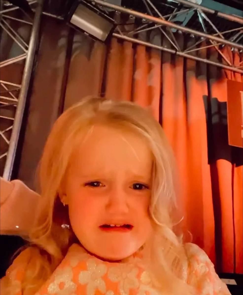 Коли батьки не далі косметику для дітей