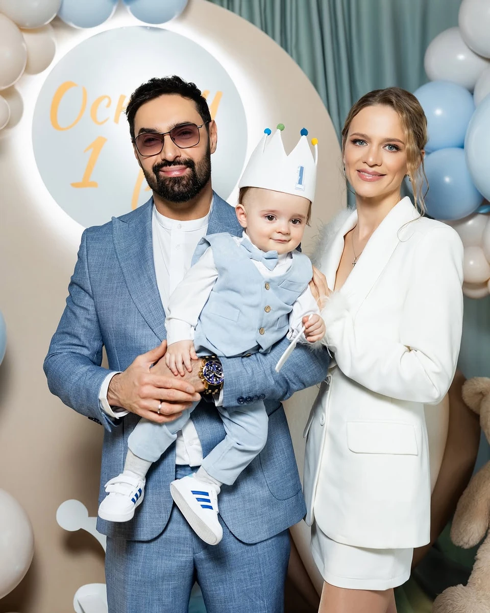 Віталій Козловський показав день народження сина