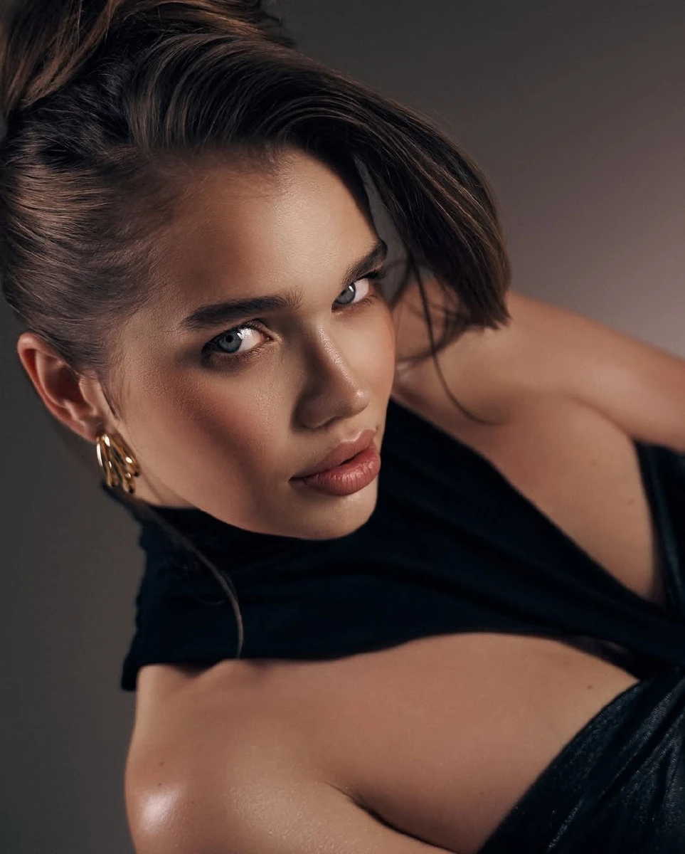 Портрети також сповнені пристрасті