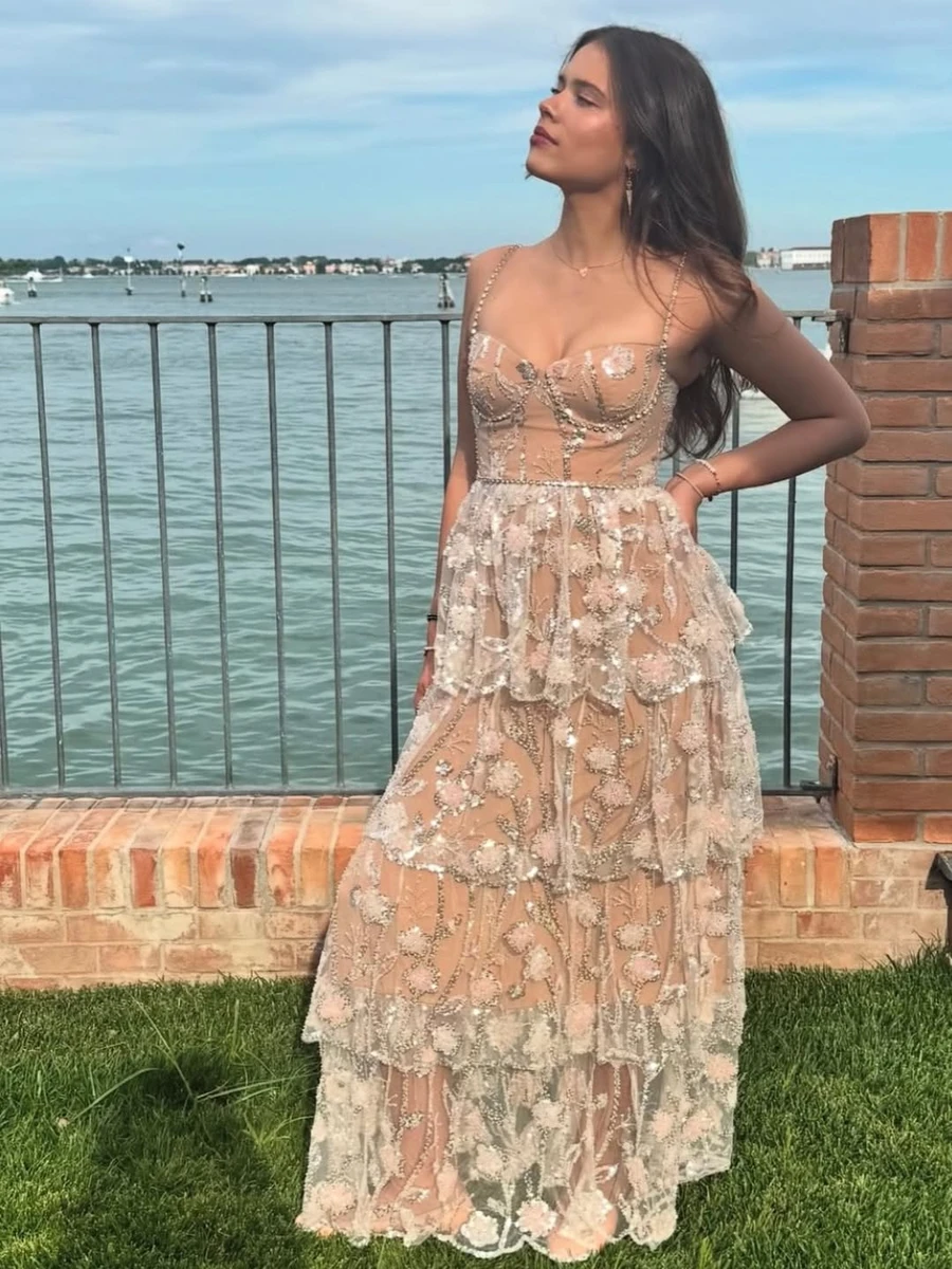 Джессіка Альба показала дочку у блискучій сукні на весіллі Безоса