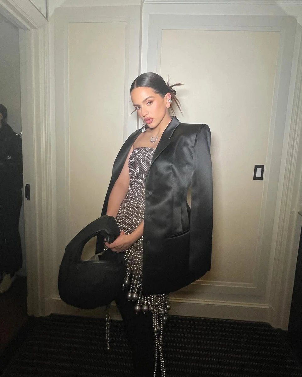 Розалія в атласному піджаку