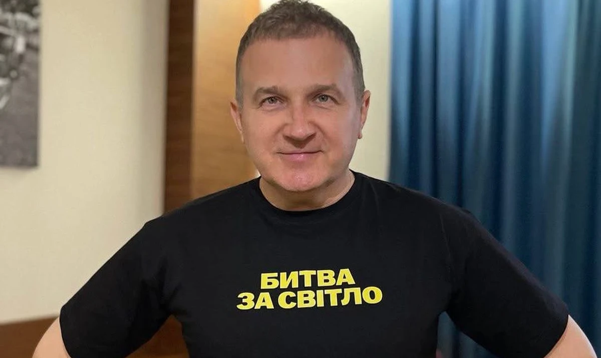 Юрій Горбунов позує для фото