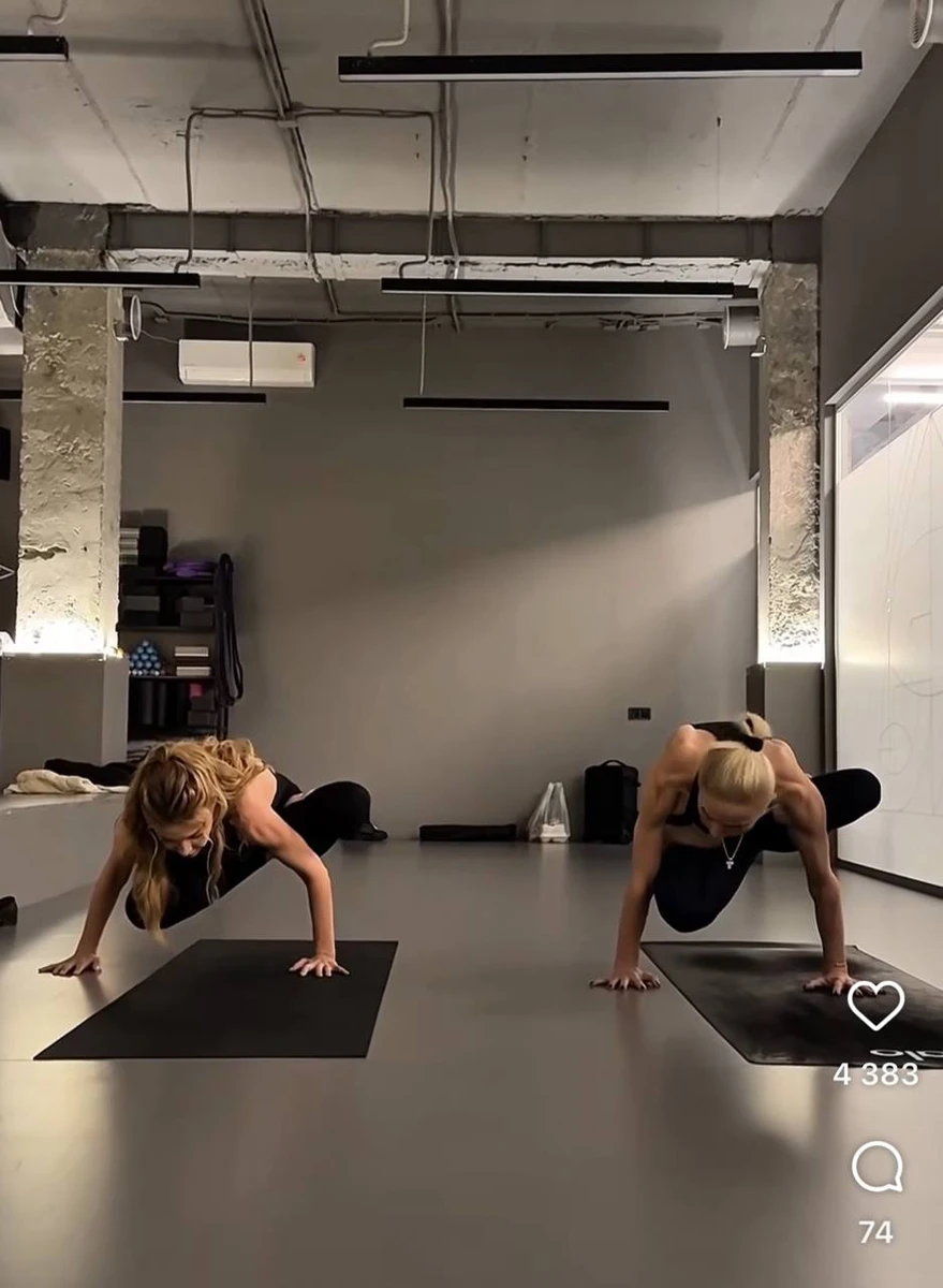 Тіна Кароль похизувалася ідеальною формою