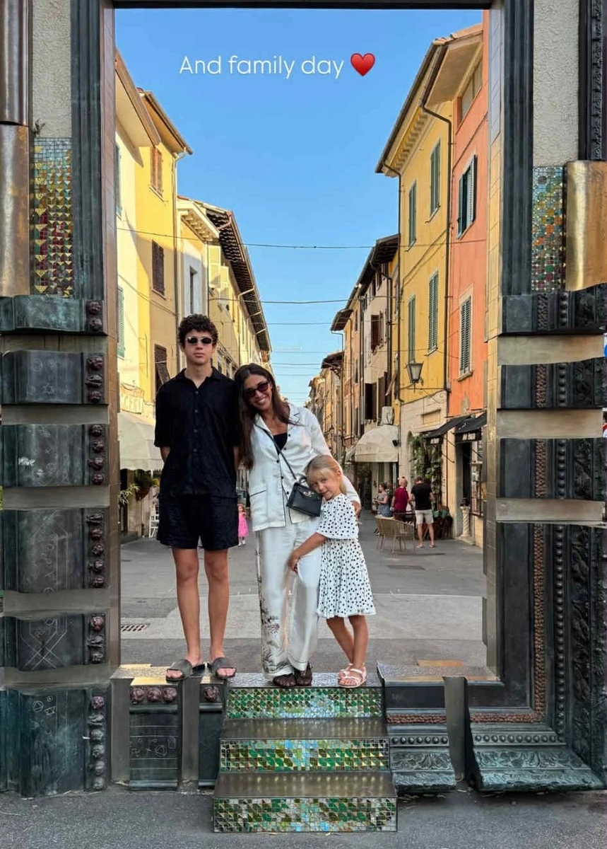 Дімопулос з сином і дочкою