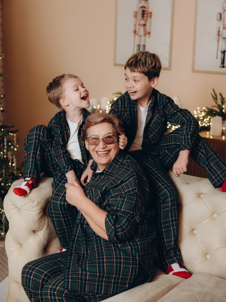 5-річний Микита і 10-річний Гліб, певно, багато часу проводять з бабусею, коли мама на роботі 