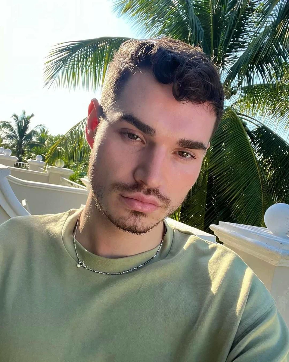 А так Принцеса Поппі виглядає в повсякденному житті