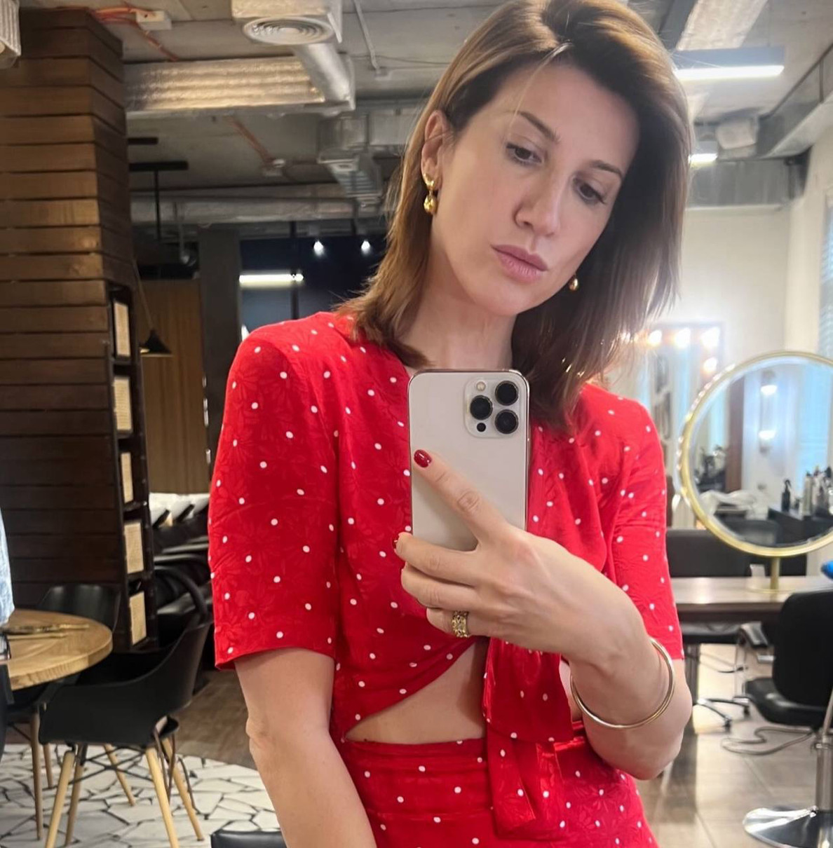 Луценко похизувалася оновленою зачіскою