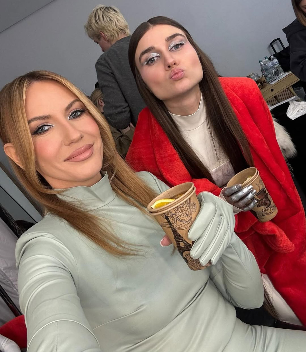 Леся Нікітюк попозувала з Jerry Heil на зйомках