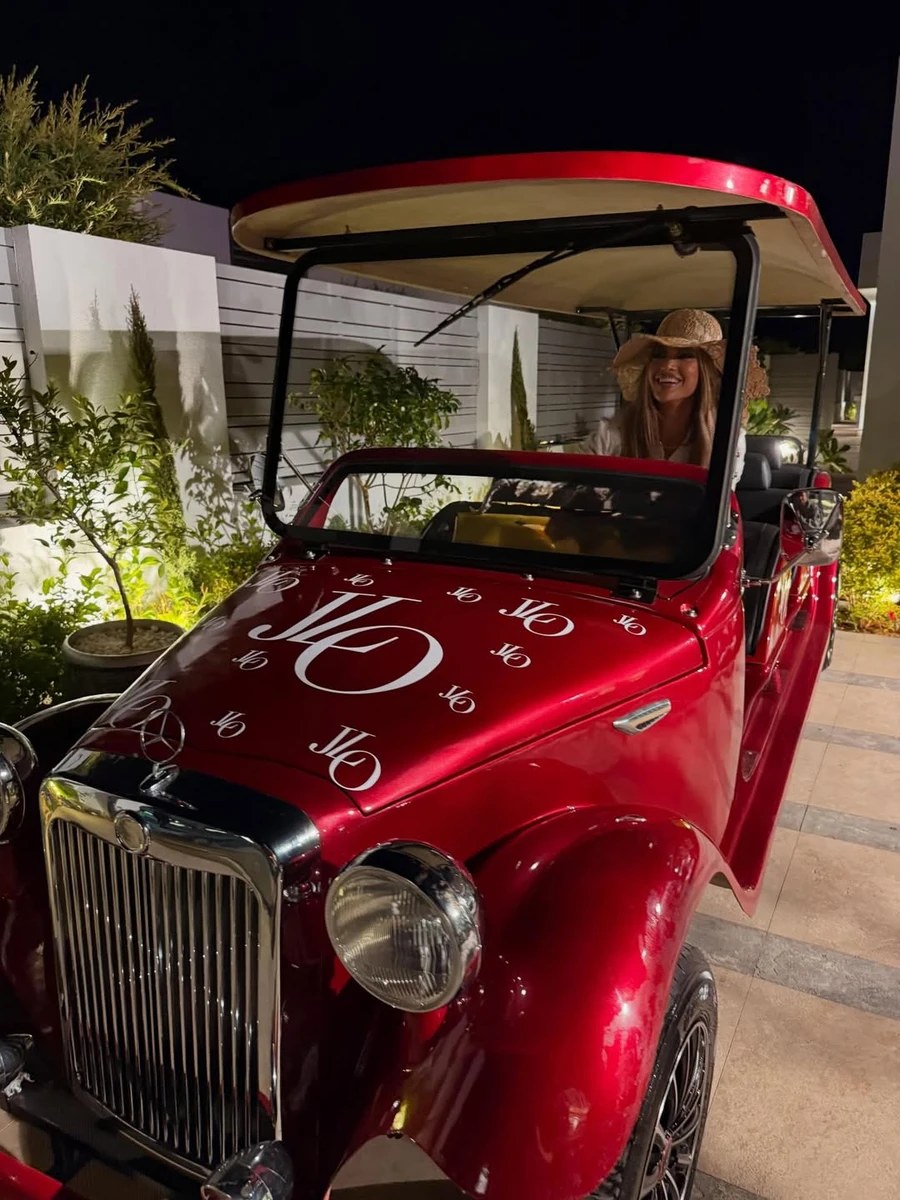 Дженніфер Лопес показала фото шанувальникам