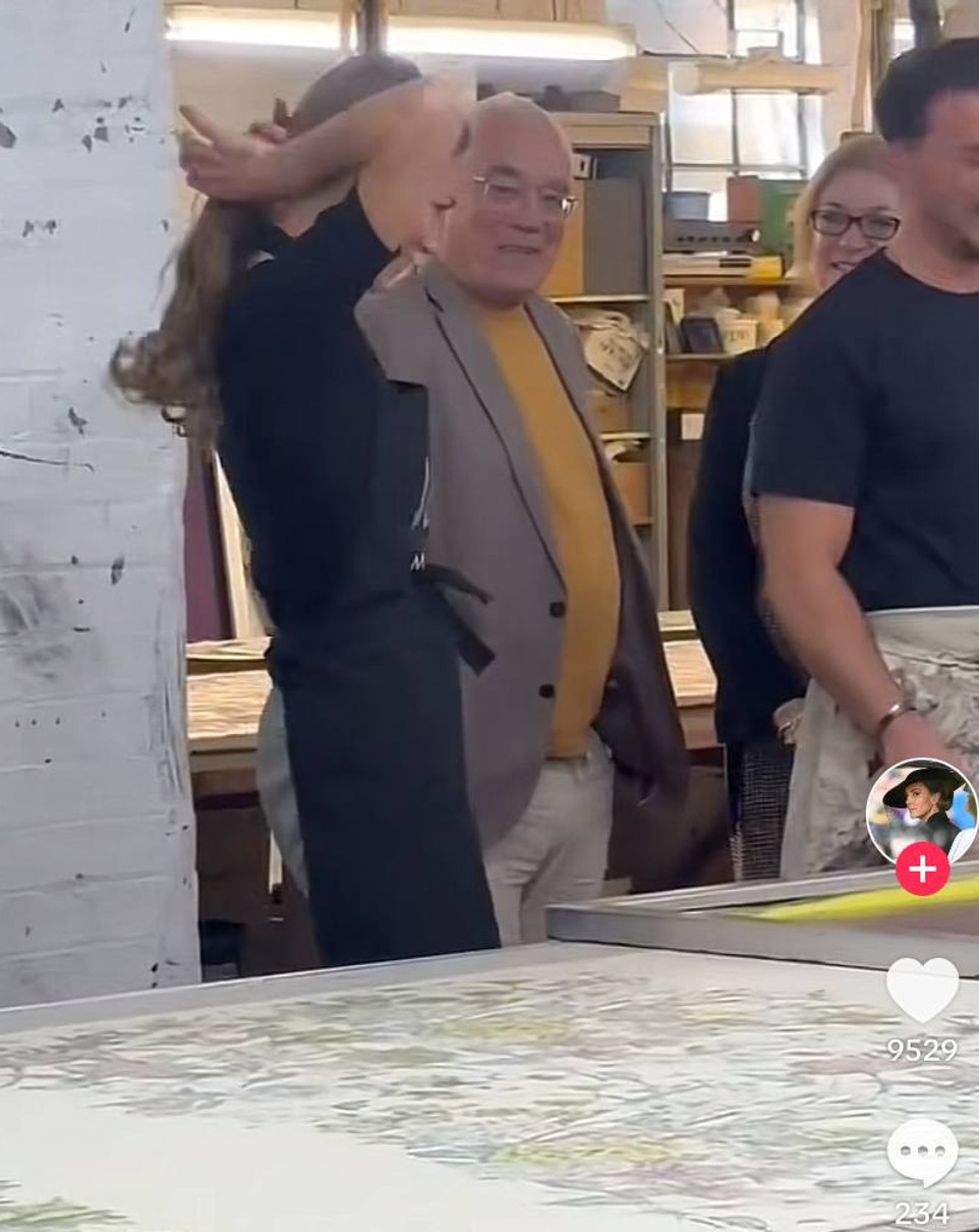 Кейт Міддлтон робить зачіску