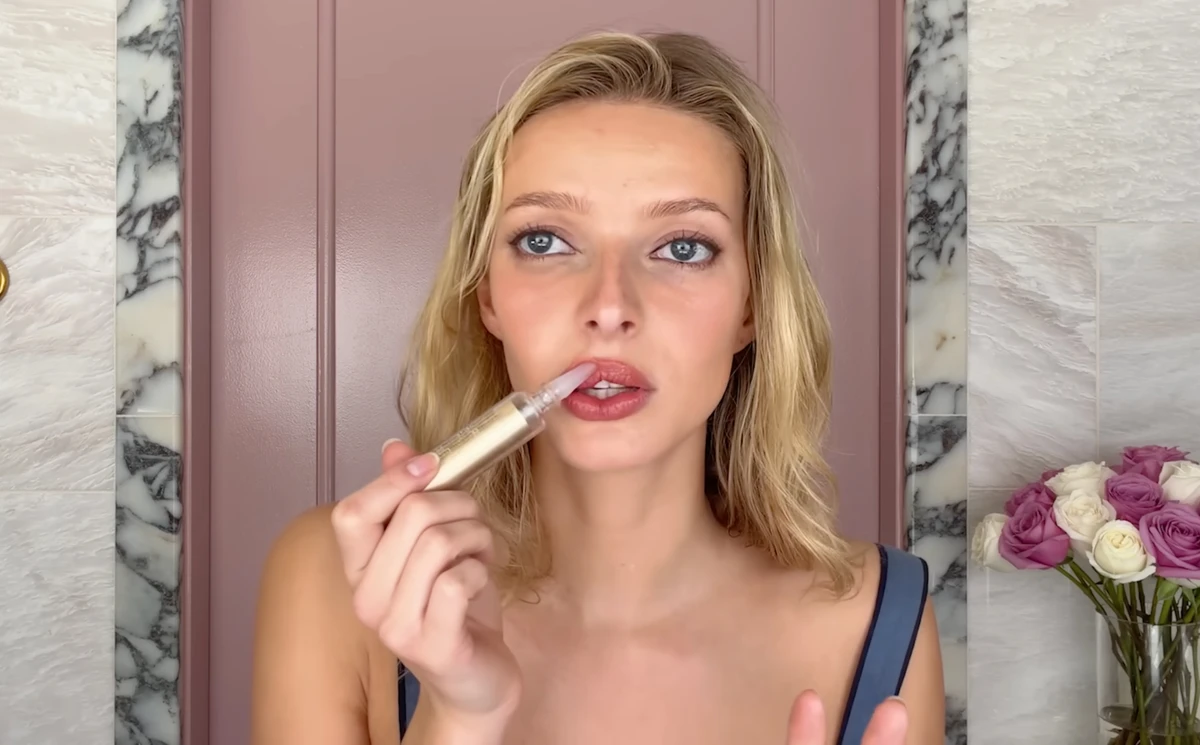 Донька Гвінет Пелтроу зізналася, що робила уколи краси