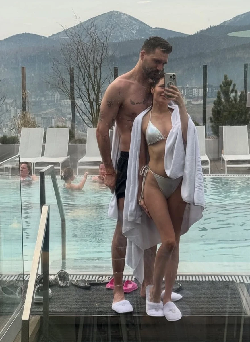 Наталка Денисенко у бікіні наробила романтичних фото з коханим