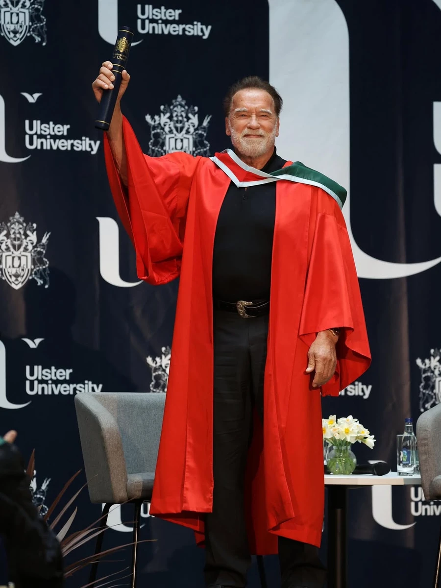 Арнольд Шварценеггер здобув докторський ступінь в університеті